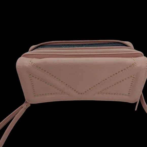 Enzo Angiolini Bags Enzo Angiolini Cluth Wristlet Blush Pink